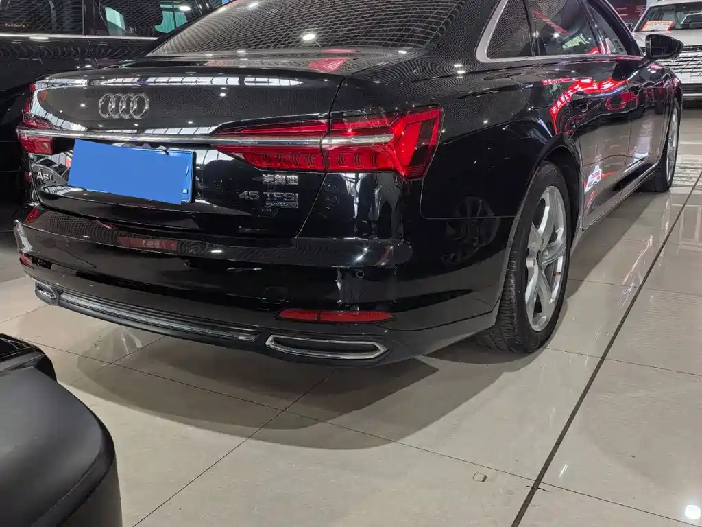 Audi A6L 2022