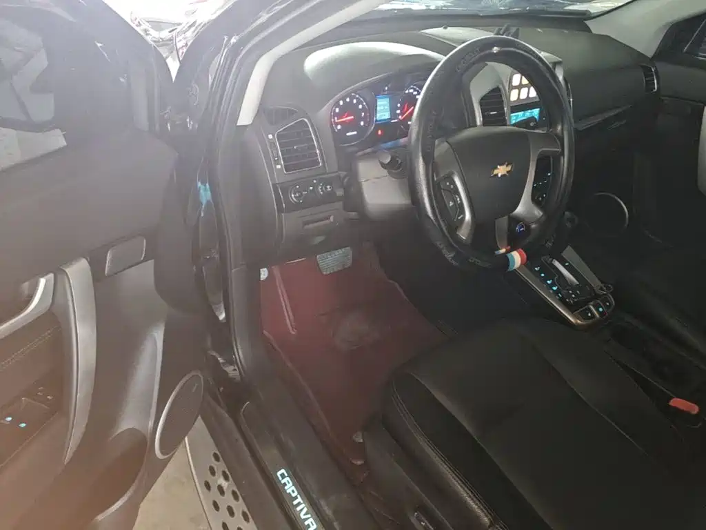 Chevrolet Captiva 2017 — фото 16