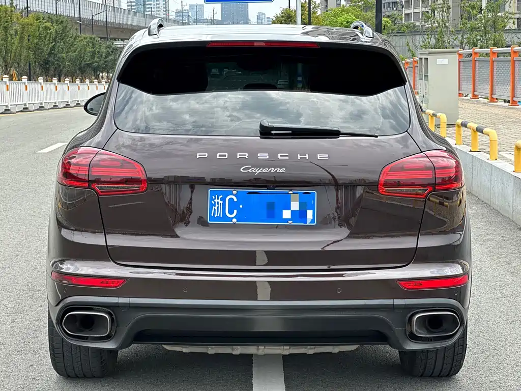Porsche Cayenne 2015 — фото 14