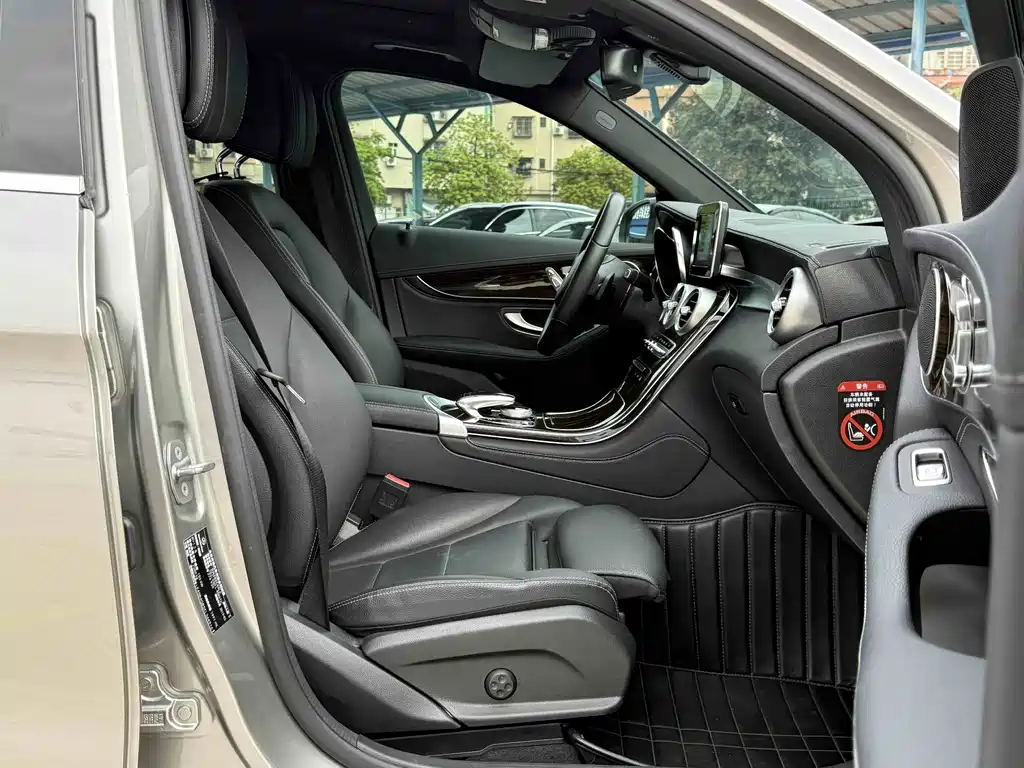 Mercedes-Benz GLC 2019 — фото 10