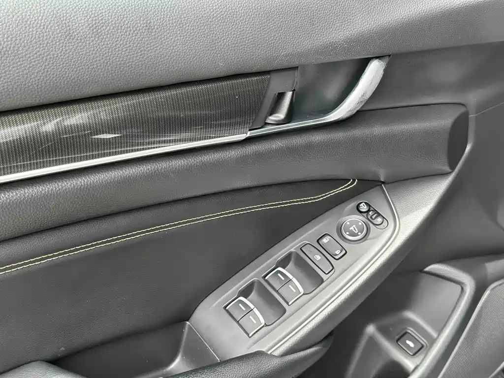 Honda Accord 2022 — фото 27