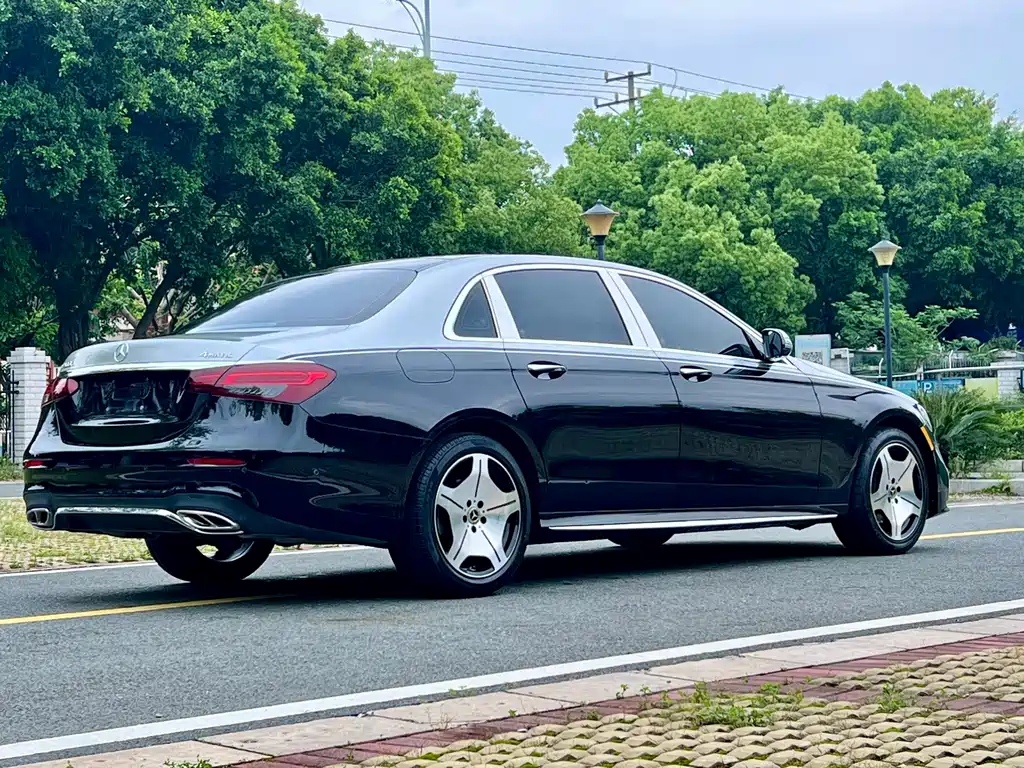 Mercedes-Benz E-Class 2023