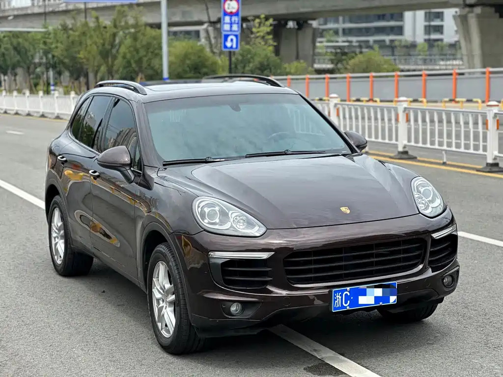 Porsche Cayenne 2015 — фото 3