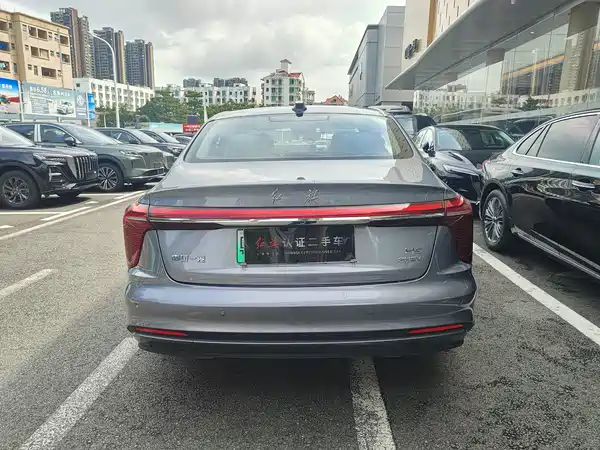 Hongqi H5 PHEV 2025