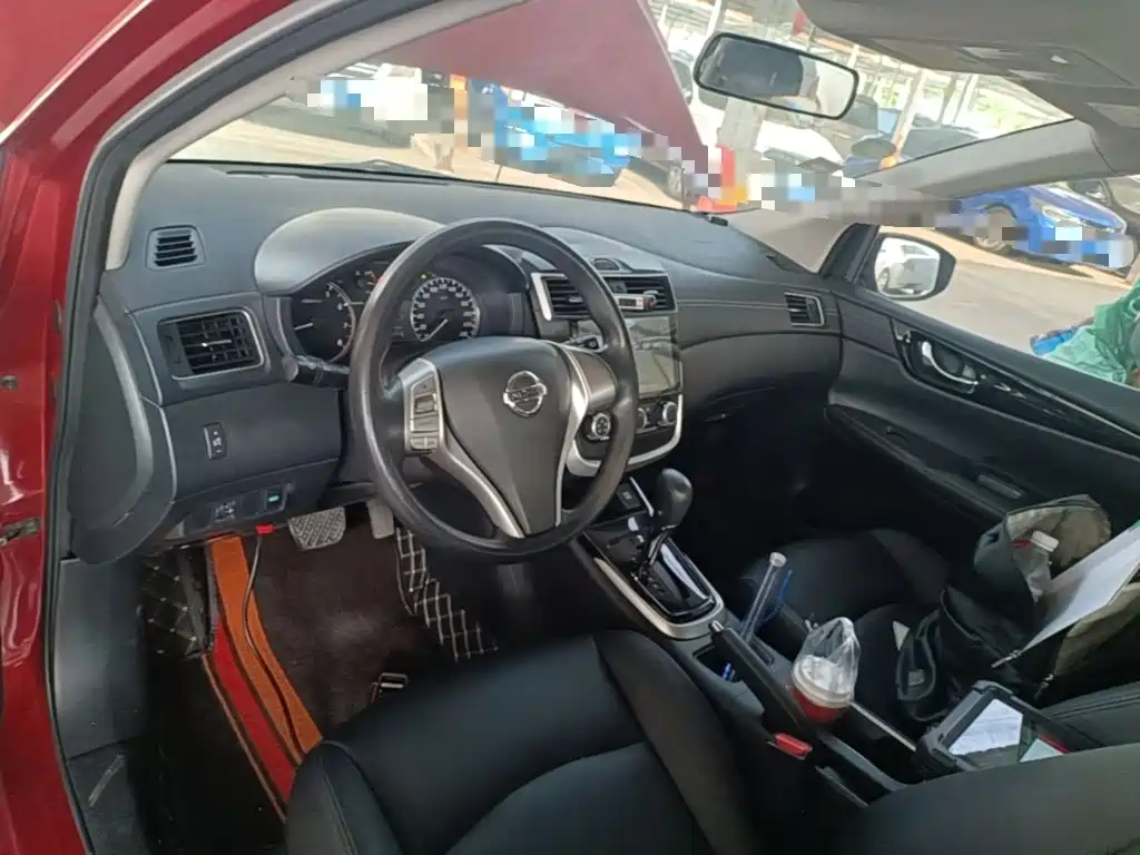 Nissan Tiida 2018 — фото 10