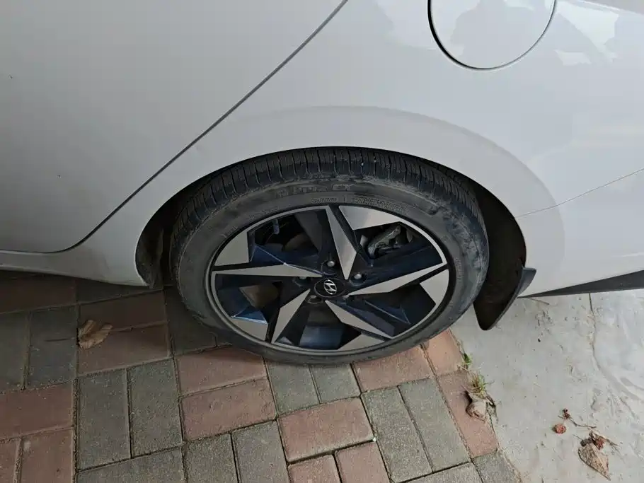 Hyundai Elantra 2021