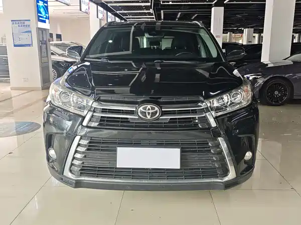 Toyota Highlander 2021