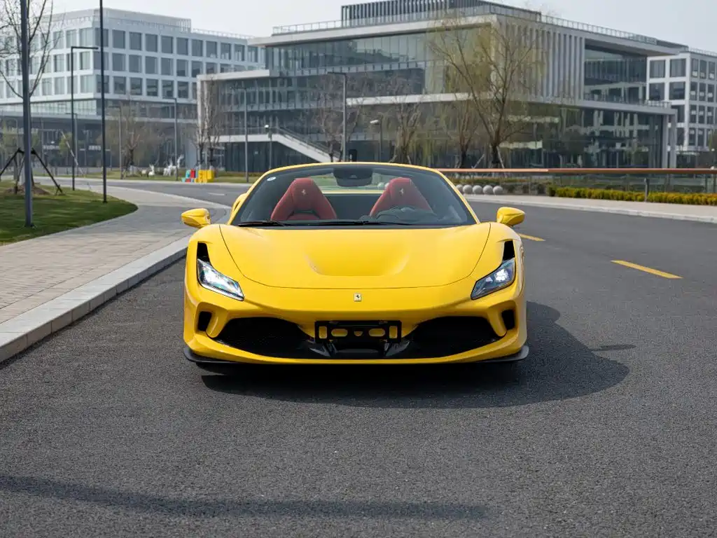 Ferrari F8 2022 — фото 2
