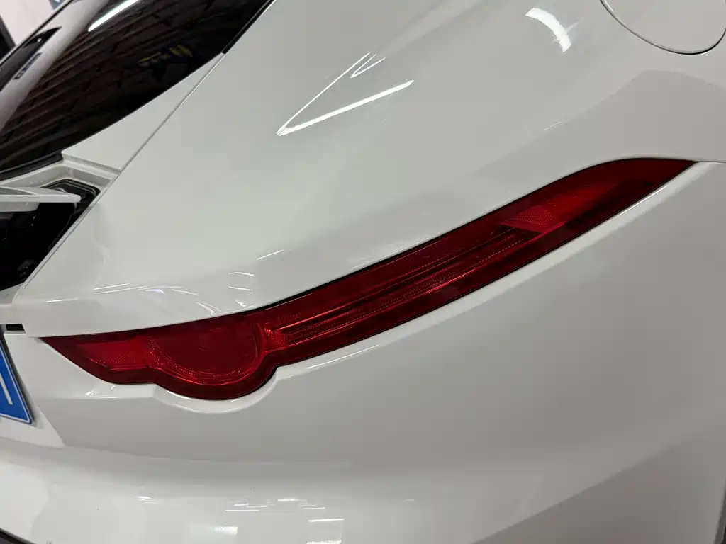 Jaguar F-TYPE 2015 — фото 11