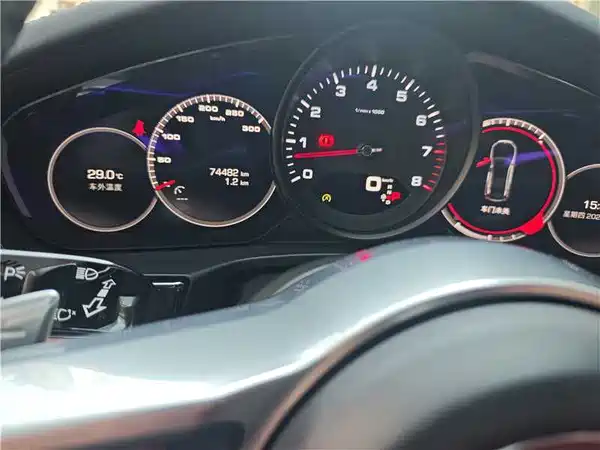 Porsche Panamera 2021