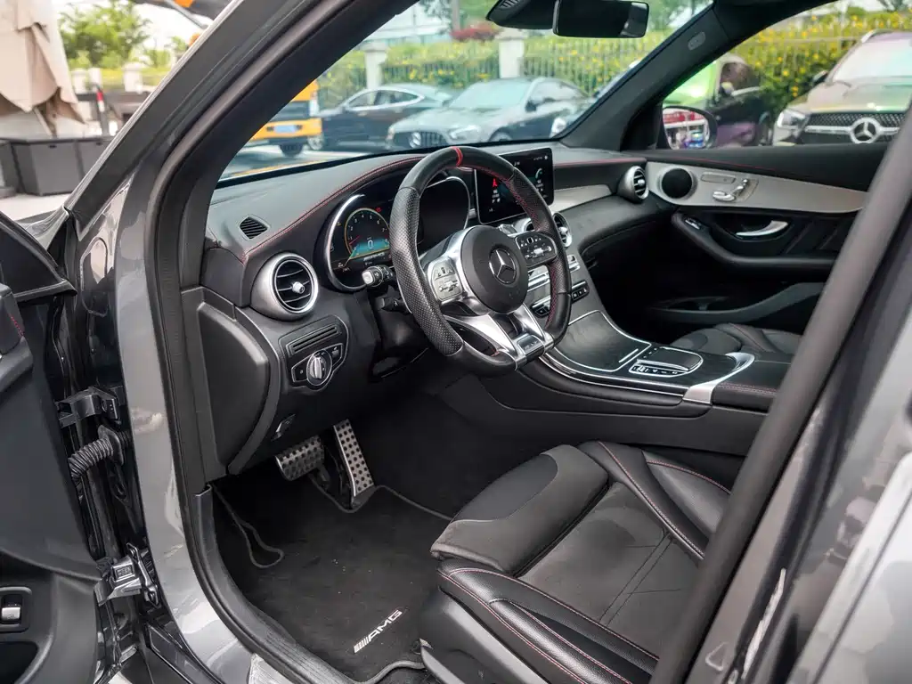Mercedes-Benz GLC AMG 2022 — фото 10