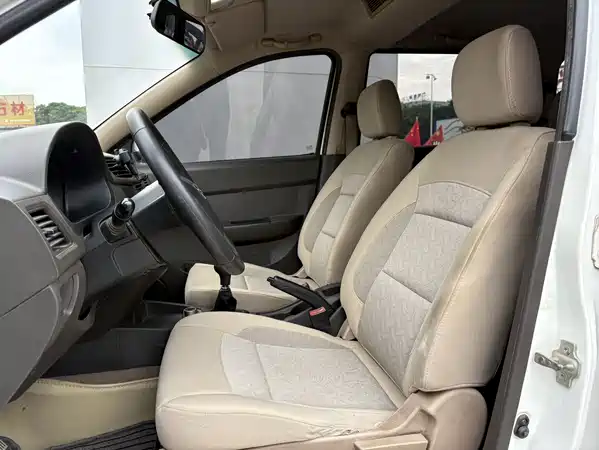 Wuling Hongguang 2016