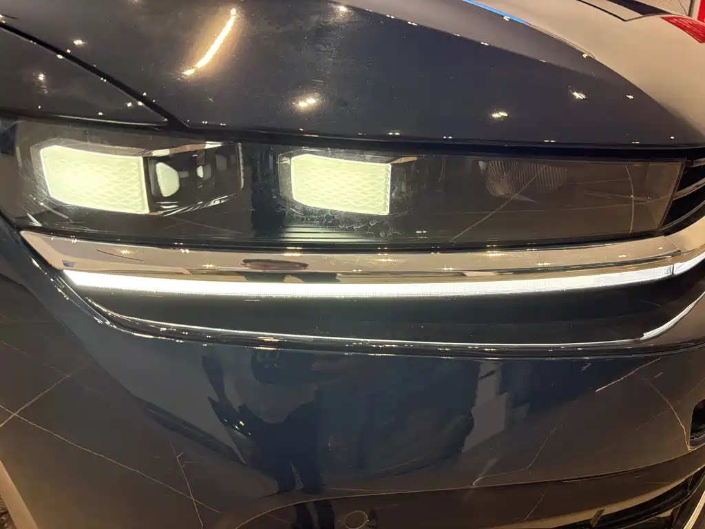 Volkswagen Magotan 2024