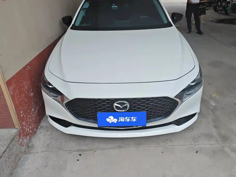 Mazda 3 Axela 2025