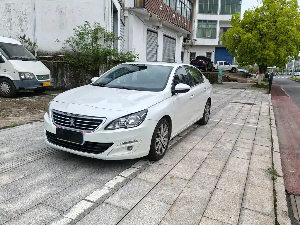 Peugeot 408 2015 — фото 1