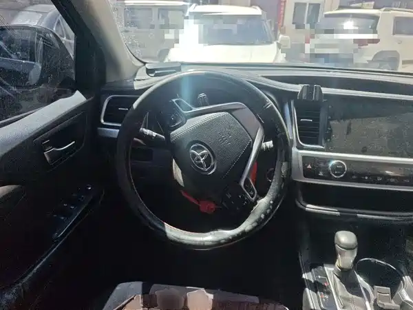Toyota Highlander 2015