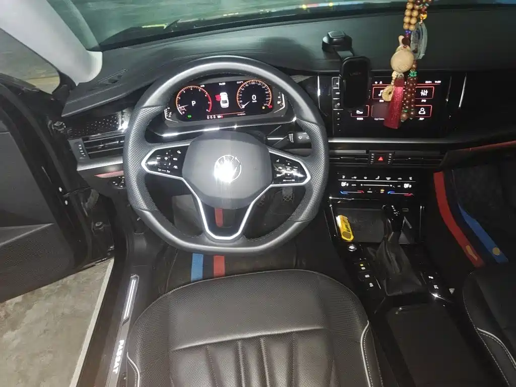 Volkswagen Passat 2023