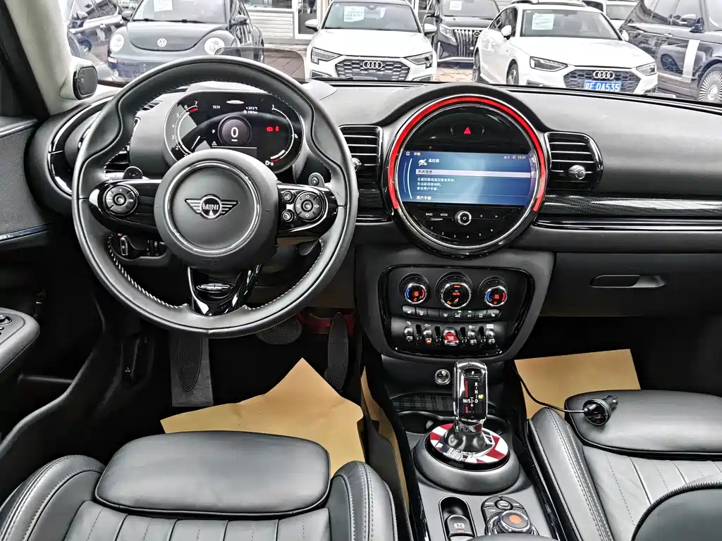 MINI Clubman 2021 — фото 9