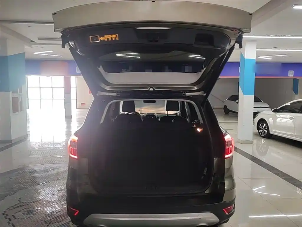Ford Kuga 2017 — фото 19