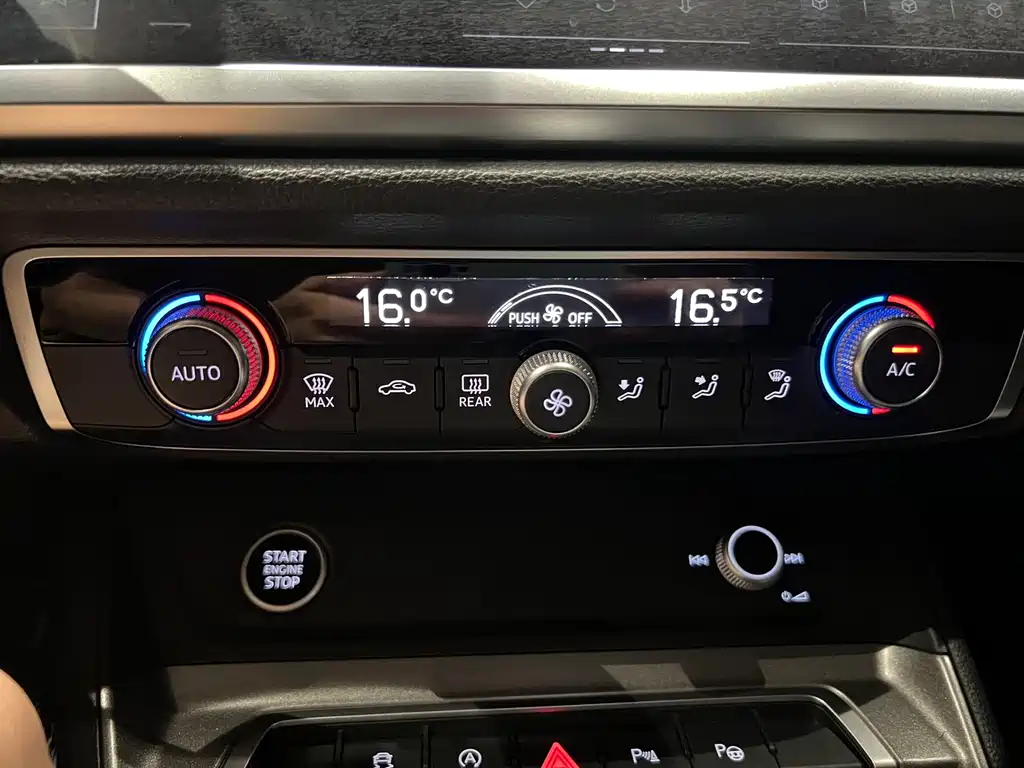 Audi Q3 2023 — фото 15