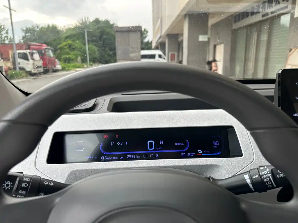 Geely Galaxy Panda 2023 — фото 10