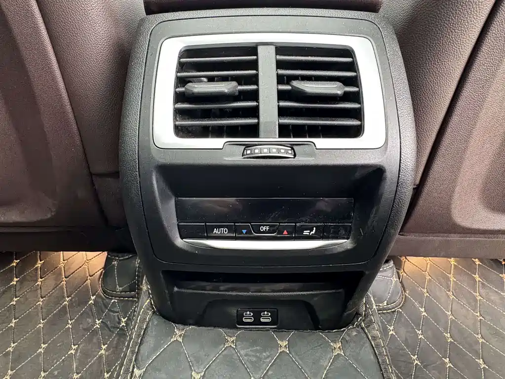 BMW iX3 2023 — фото 12