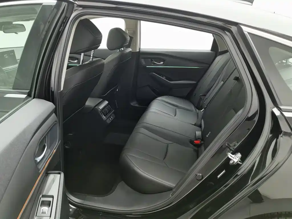 Honda Accord 2023 — фото 15