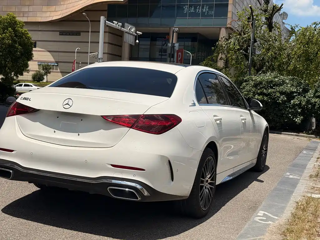 Mercedes-Benz C-Class 2023 — фото 15
