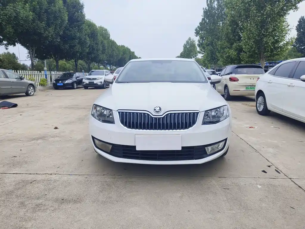 Skoda Octavia 2016 — фото 2