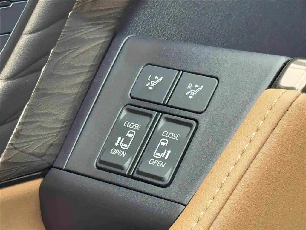 Toyota Vellfire 2025 — фото 15