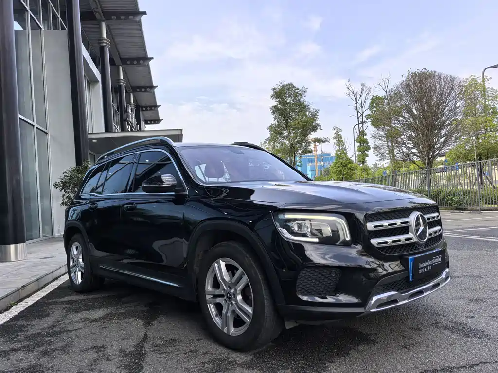 Mercedes-Benz GLB 2021