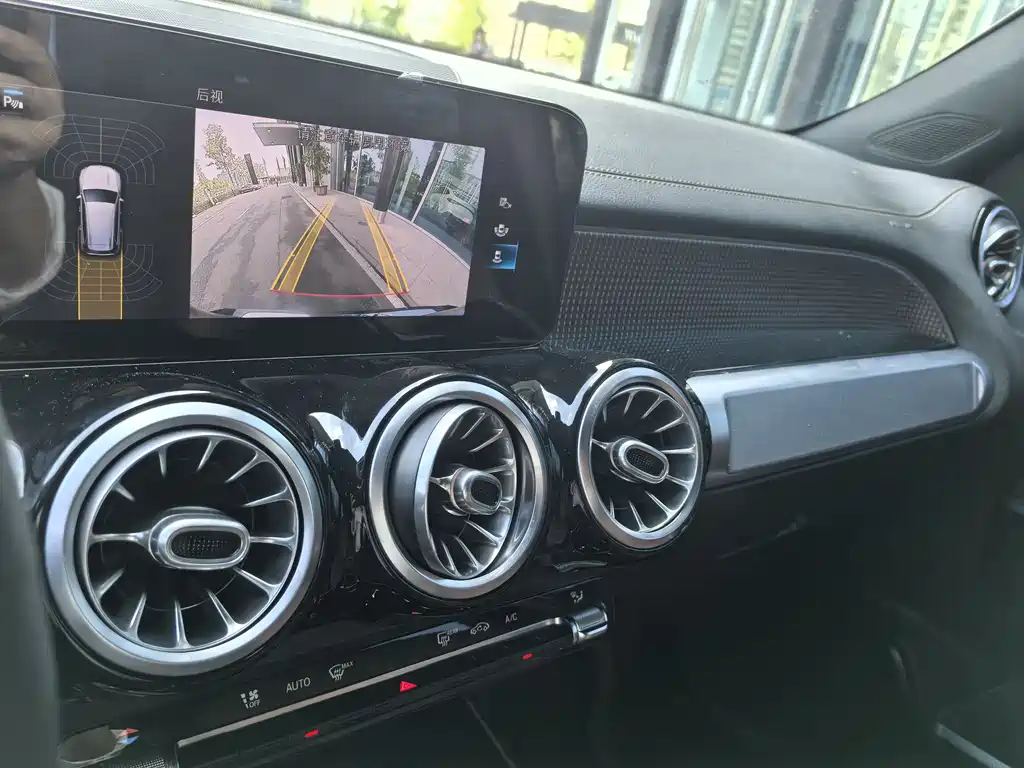 Mercedes-Benz GLB 2021 — фото 10