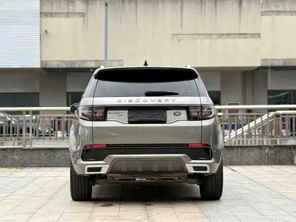 Land Rover Discovery Sport 2021