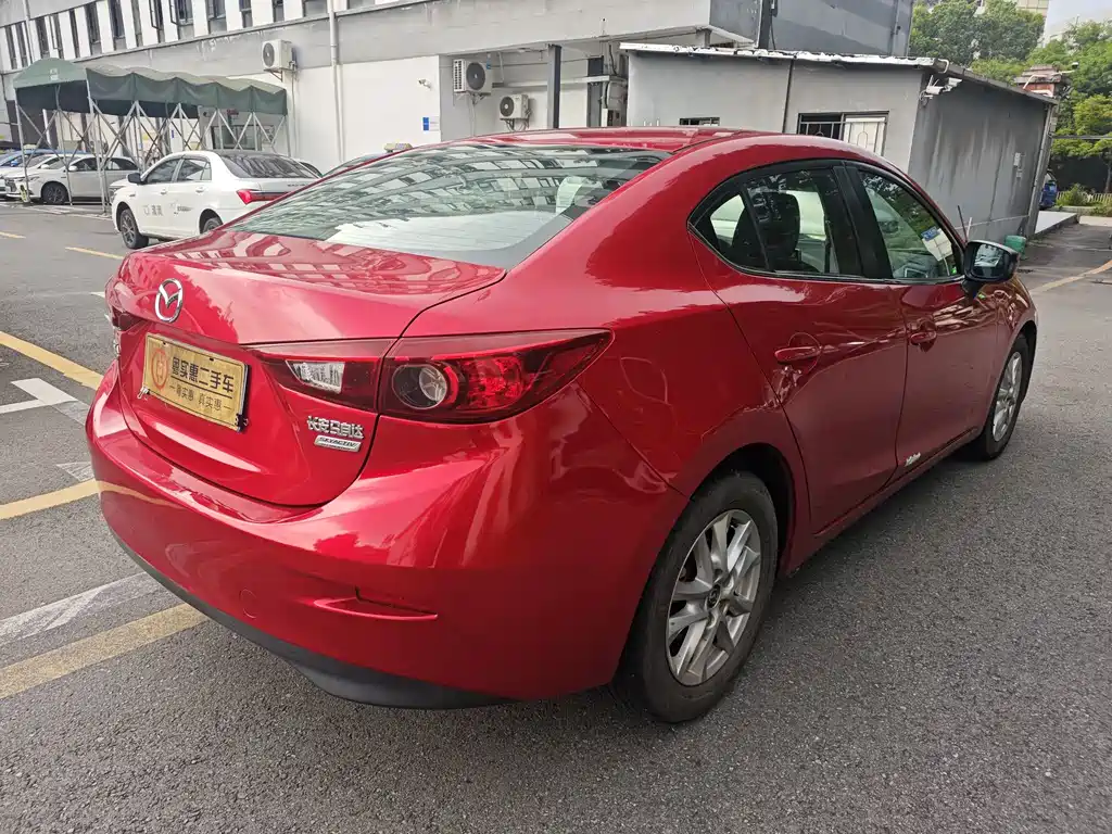 Mazda 3 Axela 2016