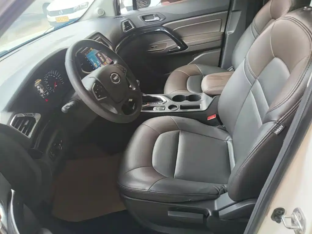 GAC Trumpchi GS4 2018 — фото 15