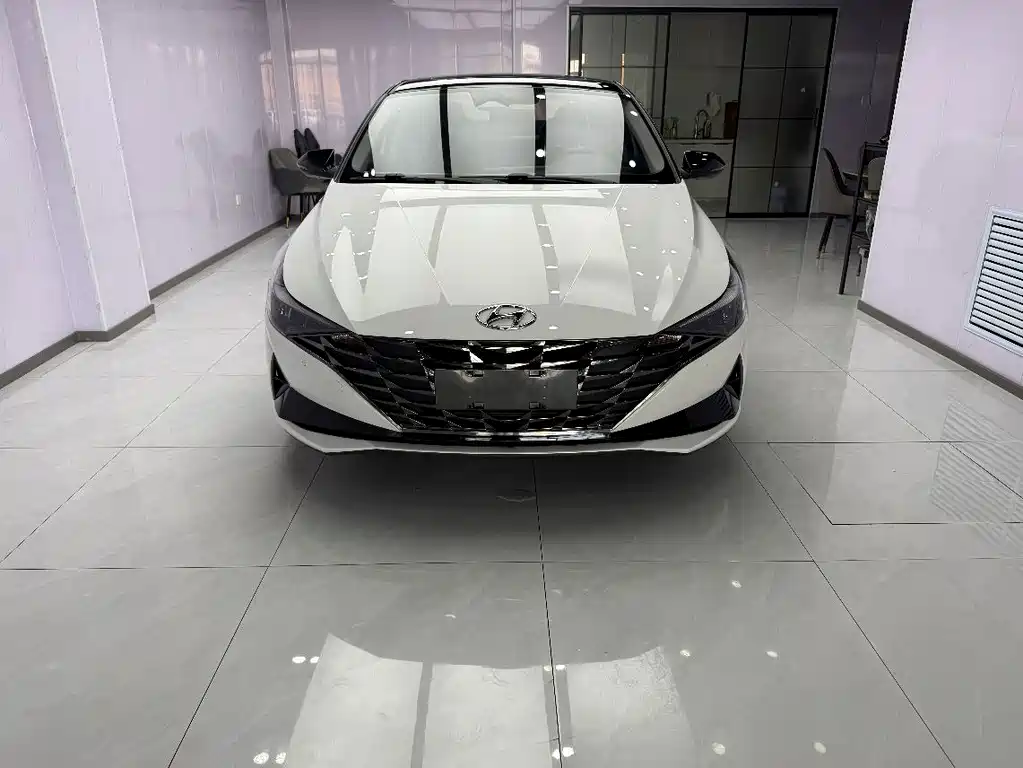 Hyundai Elantra 2021
