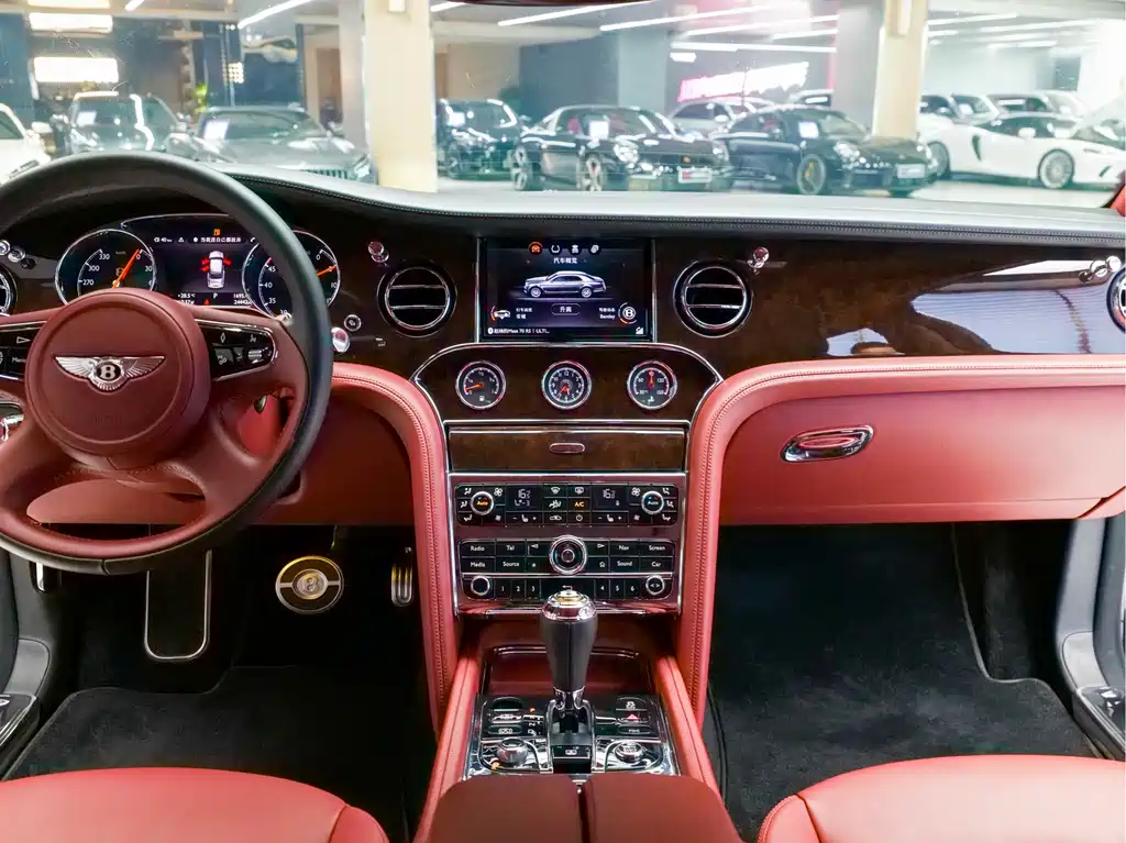 Bentley Mulsanne 2019 — фото 13