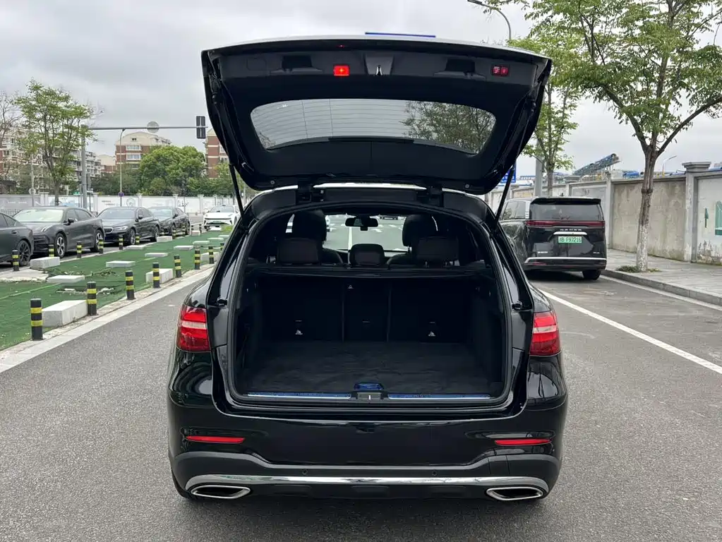 Mercedes-Benz GLC 2019 — фото 18