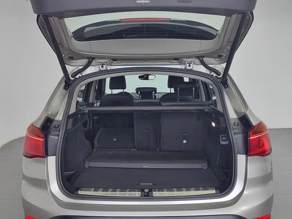 BMW X1 2017 — фото 16