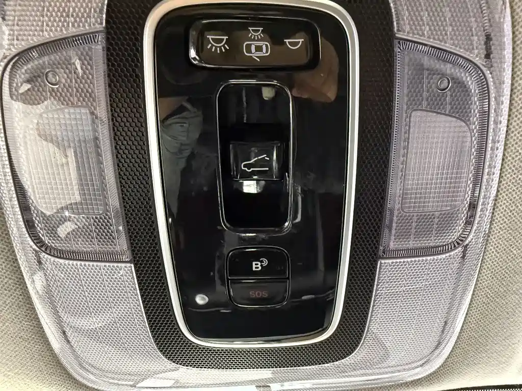 Hyundai Elantra 2021 — фото 14