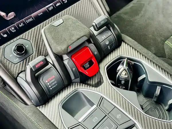 Lamborghini Urus 2024