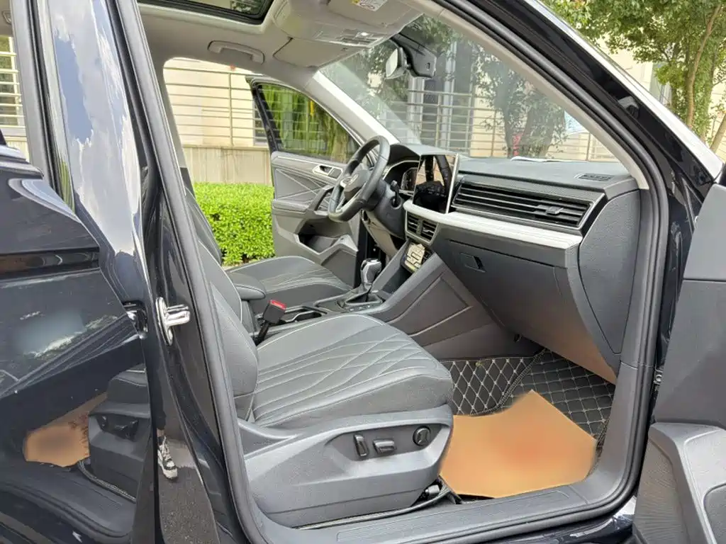 Volkswagen Tiguan L 2024