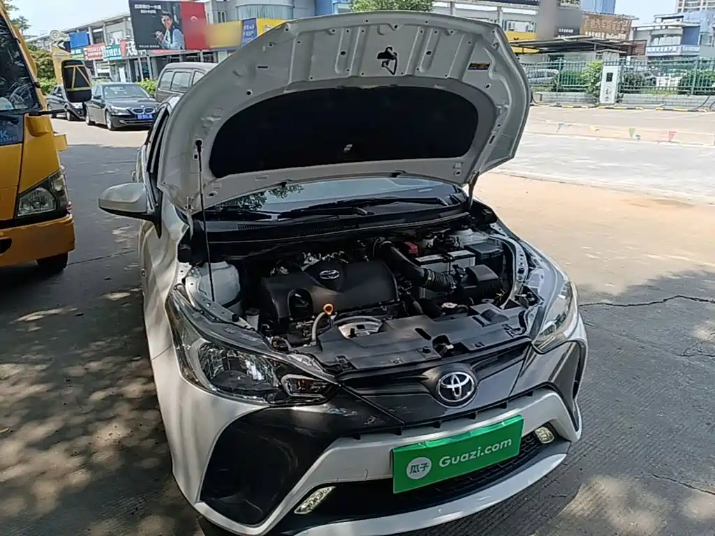 Toyota Yaris L 2022 — фото 20