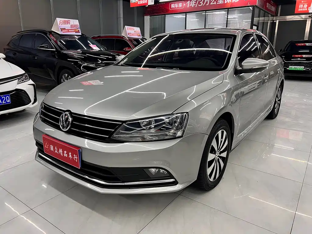Volkswagen Sagitar 2018