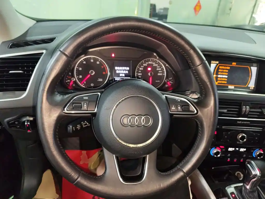 Audi Q5 2014 — фото 11