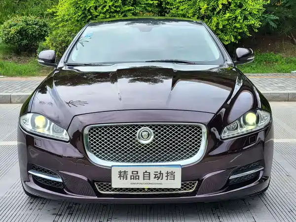 Jaguar XJ 2013