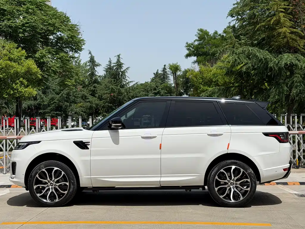 Land Rover Sport 2021 — фото 8