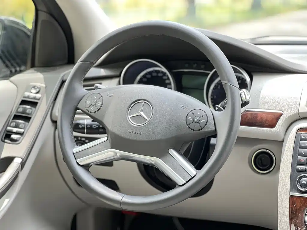 Mercedes-Benz R-Class 2014 — фото 16