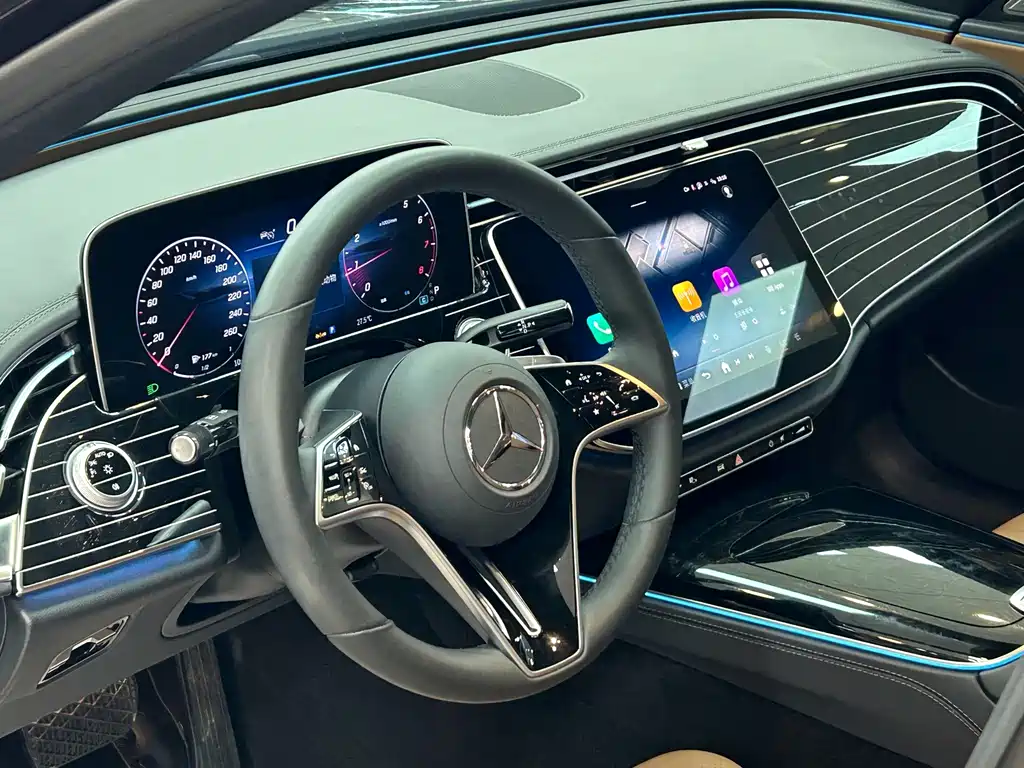 Mercedes-Benz E-Class 2024 — фото 8