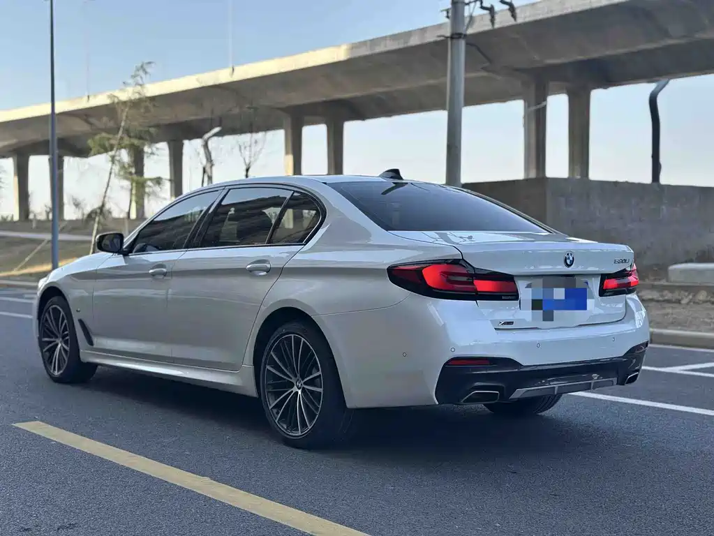 BMW 5 Series 2023